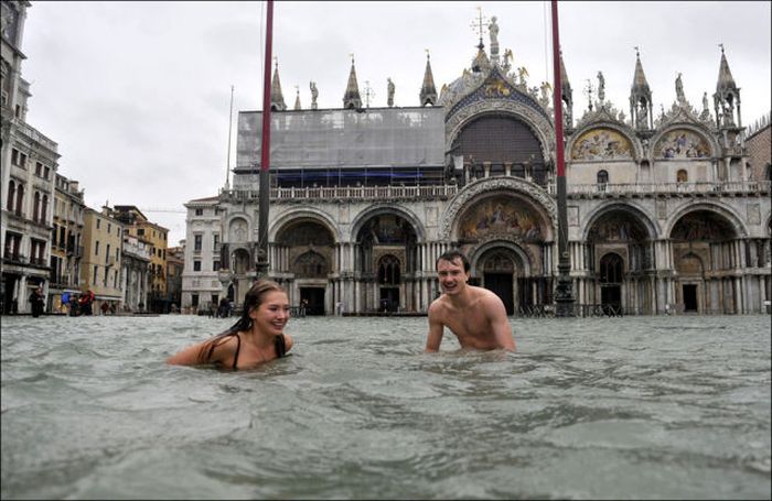 The Recent Flooding in Venice (29 pics)