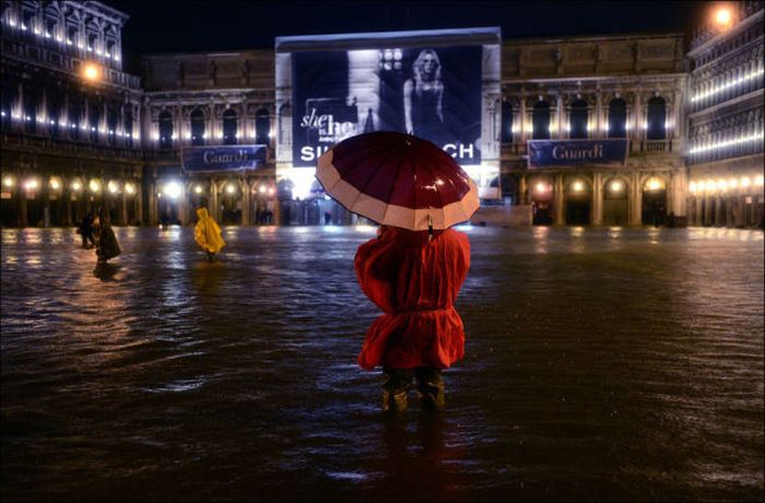 The Recent Flooding in Venice (29 pics)