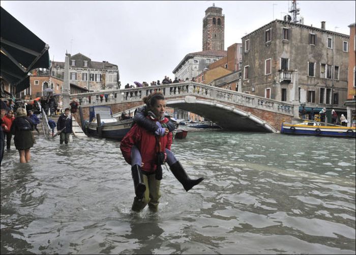 The Recent Flooding in Venice (29 pics)