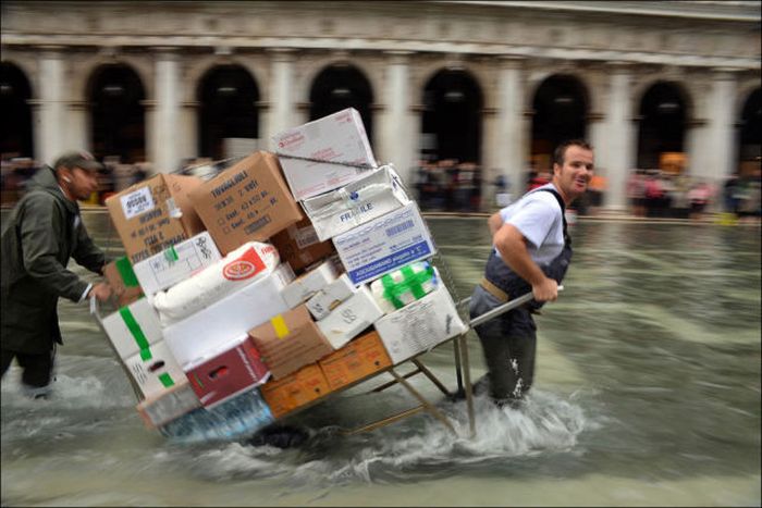 The Recent Flooding in Venice (29 pics)