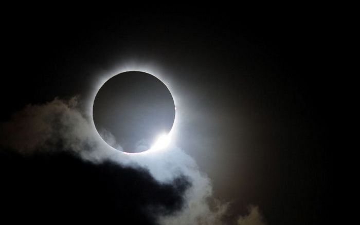 Total Solar Eclipse (17 pics)