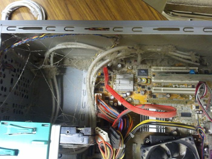 Broken Computers (46 pics)