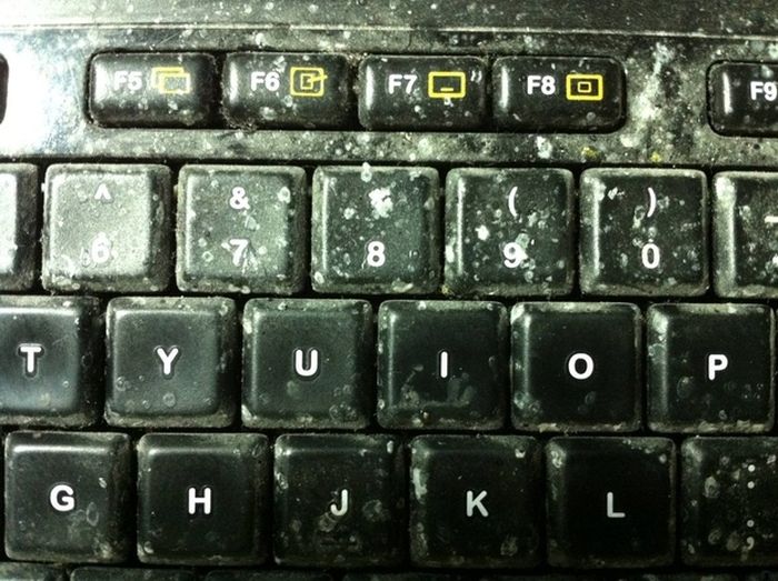Broken Computers (46 pics)