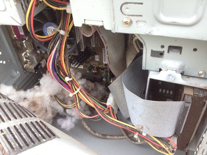 Broken Computers (46 pics)