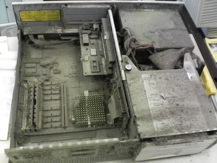 Broken Computers (46 pics)