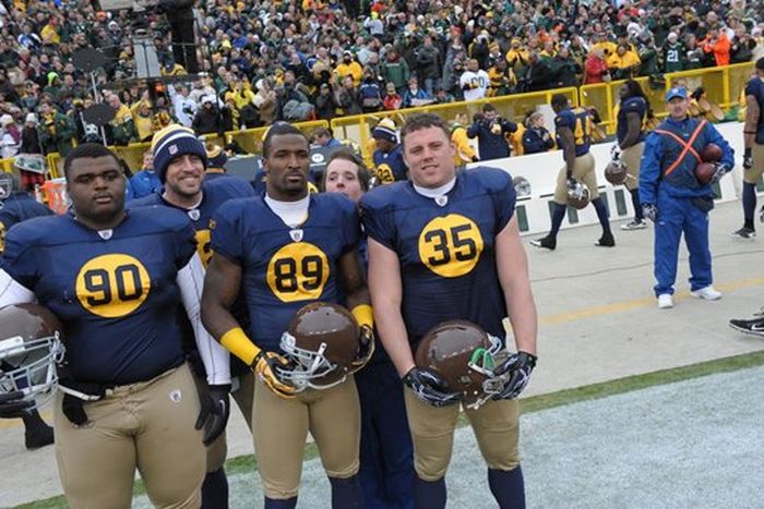 Aaron Rodgers, Master Photobomber (30 pics)