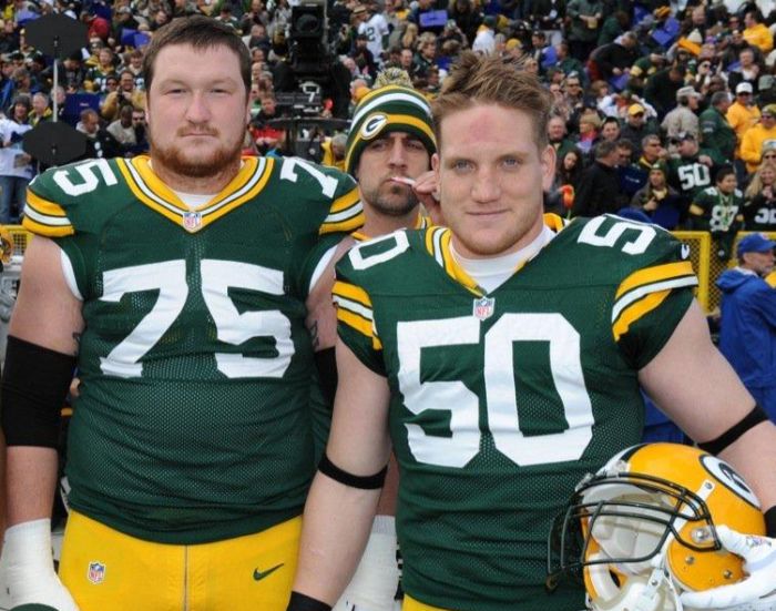 Aaron Rodgers, Master Photobomber (30 pics)