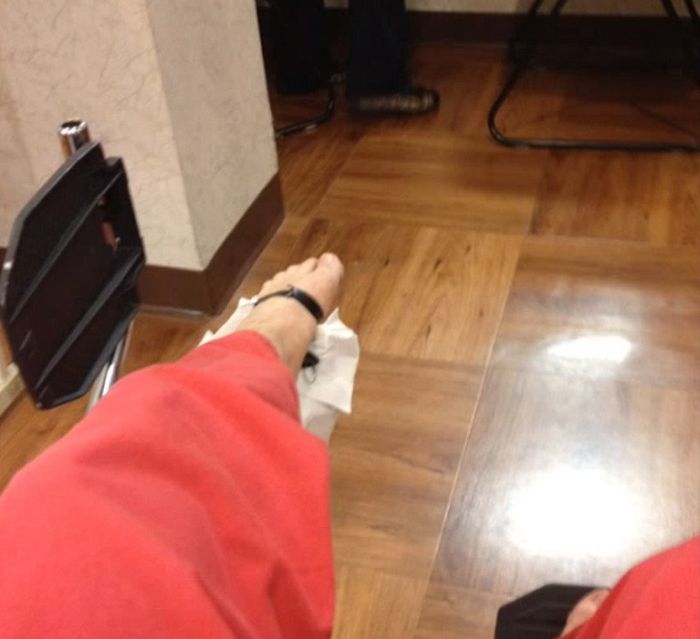 Guy Nails Car Key in the Foot in Karate Class (11 pics + video)