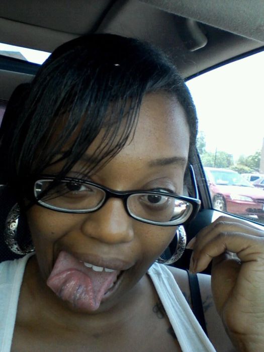 The Longest Tongue in the World (19 pics)