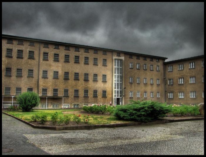 Berlin-Hohenschönhausen Stasi Prison (38 pics)