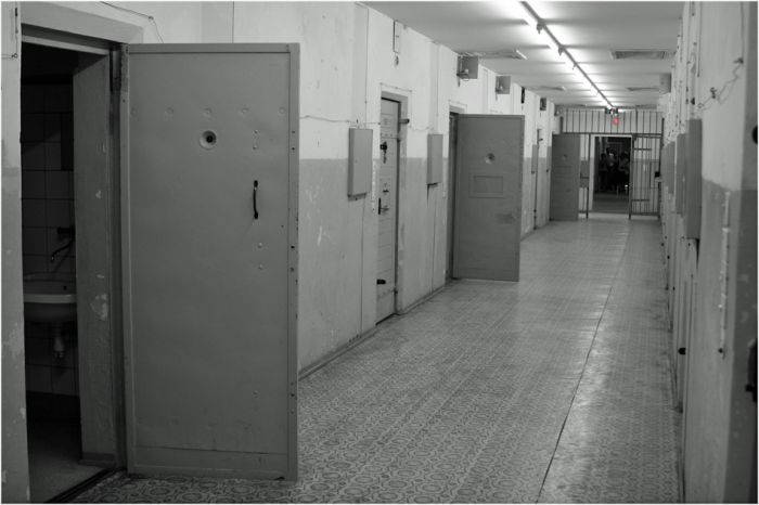 Berlin-Hohenschönhausen Stasi Prison (38 pics)