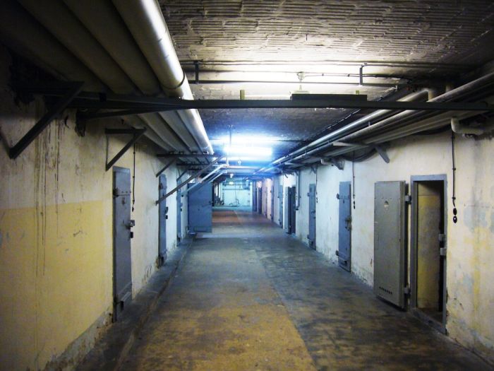 Berlin-Hohenschönhausen Stasi Prison (38 pics)