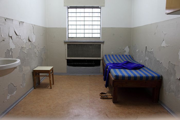Berlin-Hohenschönhausen Stasi Prison (38 pics)