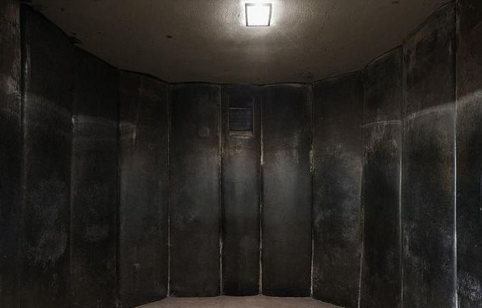 Berlin-Hohenschönhausen Stasi Prison (38 pics)