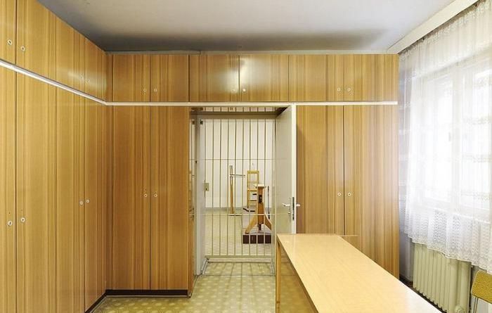Berlin-Hohenschönhausen Stasi Prison (38 pics)