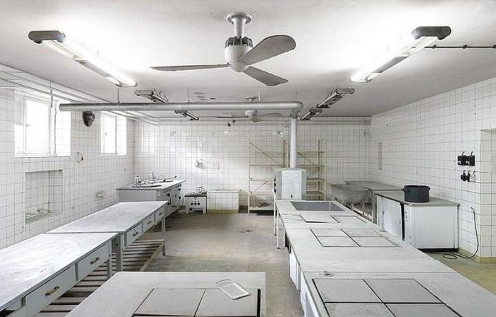 Berlin-Hohenschönhausen Stasi Prison (38 pics)