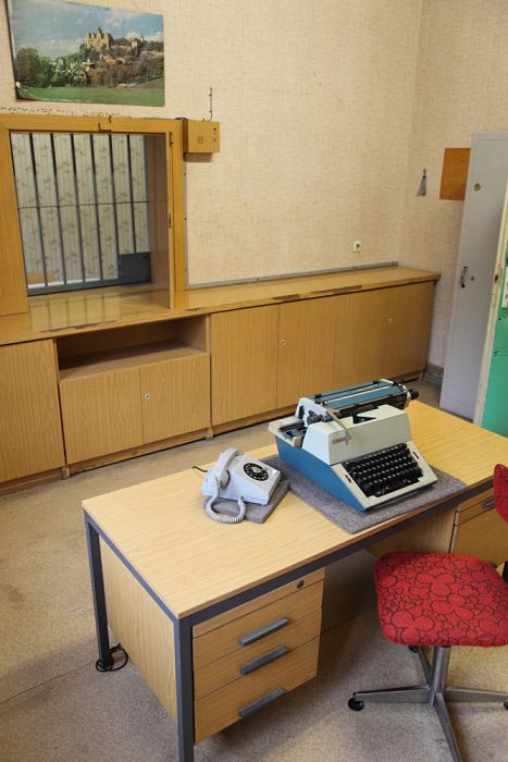 Berlin-Hohenschönhausen Stasi Prison (38 pics)