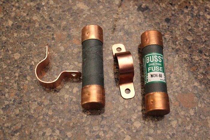 DIY Steampunk Hand Cannon (22 pics)