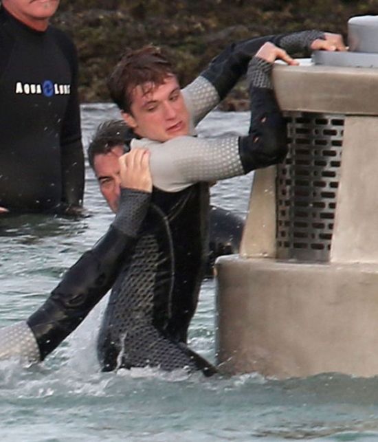 On the Set "The Hunger Games: Catching Fire" (12 pics)