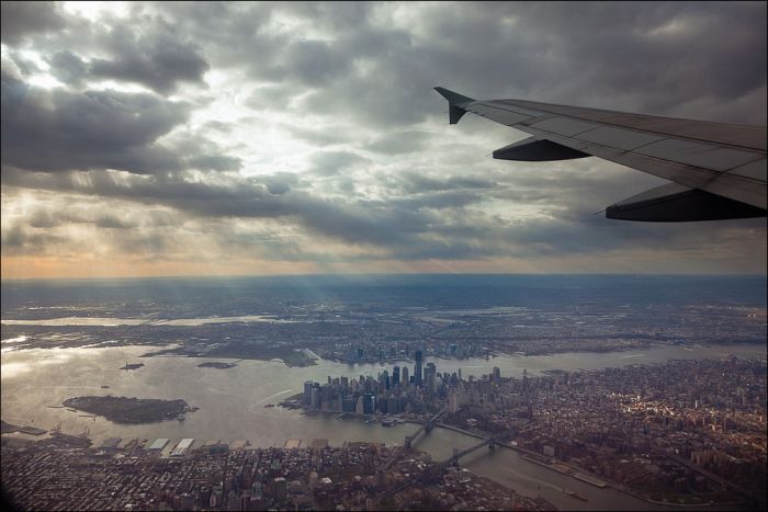Through an Airplane Window (50 pics)