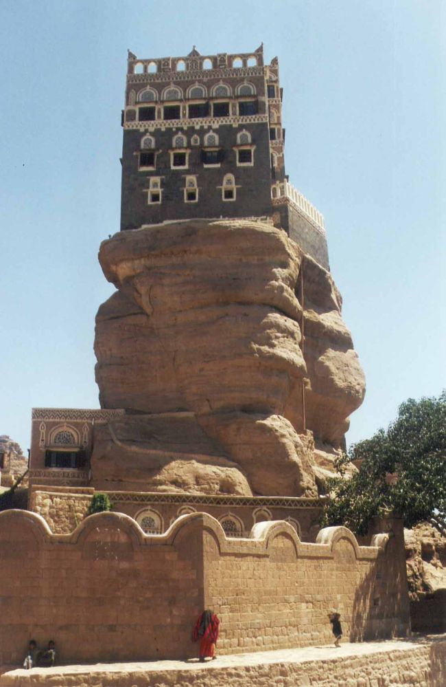 Dar al-Hajar (16 pics)