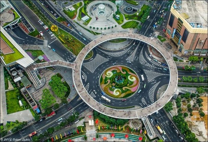 Pedestrian Circle Bridge in China (6 pics)