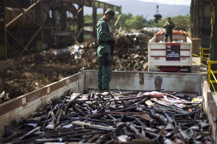 Illegal Arms Destroyed in Venezuela (7 pics)
