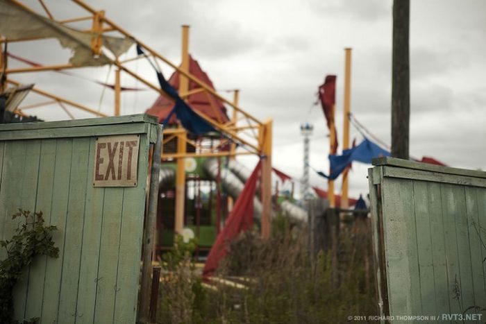 Abandoned Six Flags in New Orleans. Part 2 (73 pics)