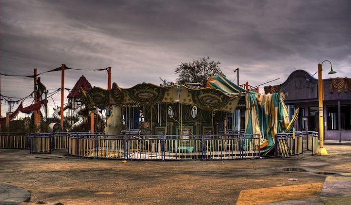 Abandoned Six Flags in New Orleans. Part 2 (73 pics)