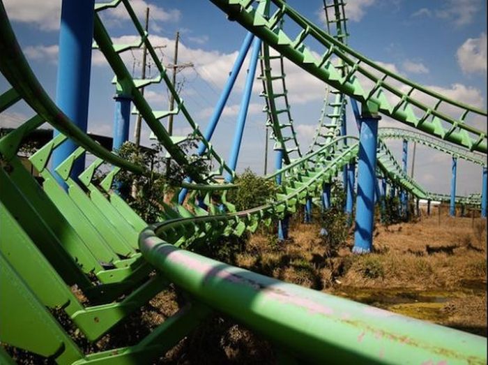 Abandoned Six Flags in New Orleans. Part 2 (73 pics)