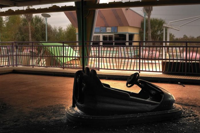 Abandoned Six Flags in New Orleans. Part 2 (73 pics)