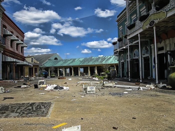 Abandoned Six Flags in New Orleans. Part 2 (73 pics)