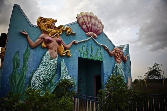 Abandoned Six Flags in New Orleans. Part 2 (73 pics)