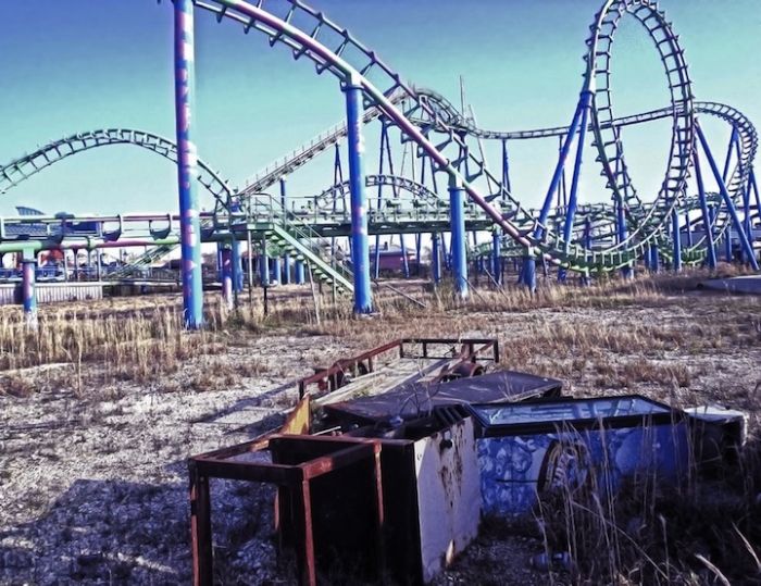 Abandoned Six Flags in New Orleans. Part 2 (73 pics)