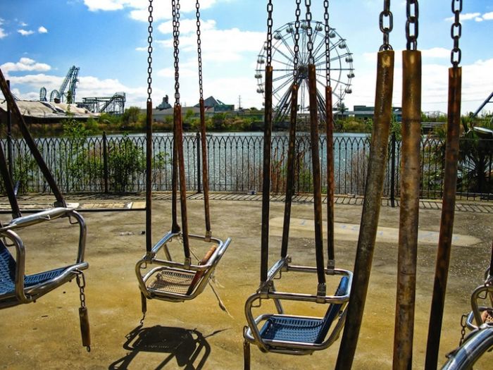 Abandoned Six Flags in New Orleans. Part 2 (73 pics)