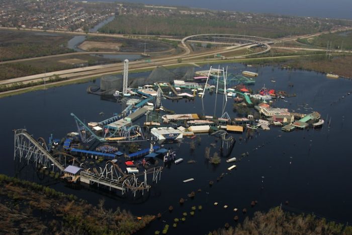 Abandoned Six Flags in New Orleans. Part 2 (73 pics)