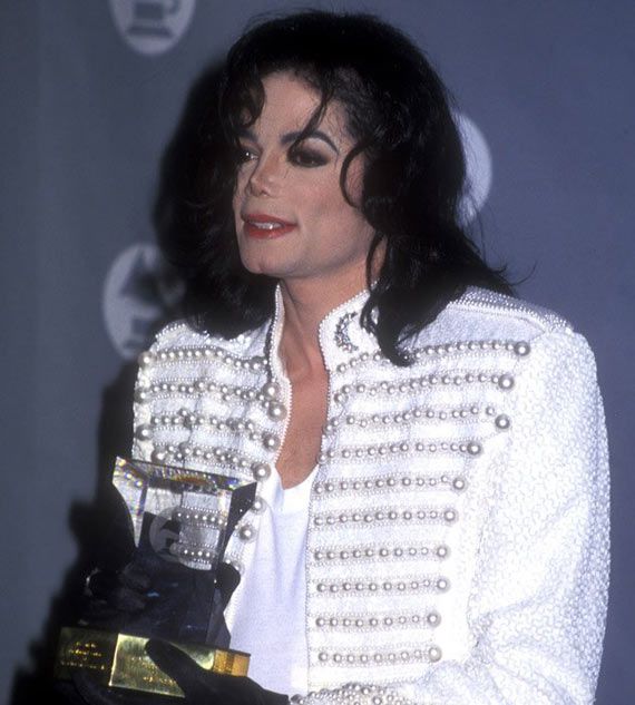 This is How Michael Jackson Has Changed (16 pics)