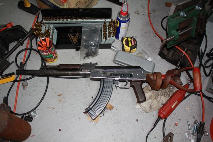 AK-47 Made out of a Shovel (49 pics)