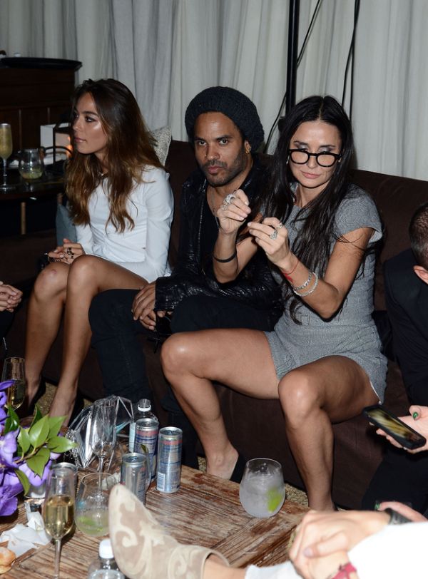 Demi Moore Partying in Miami (8 pics)
