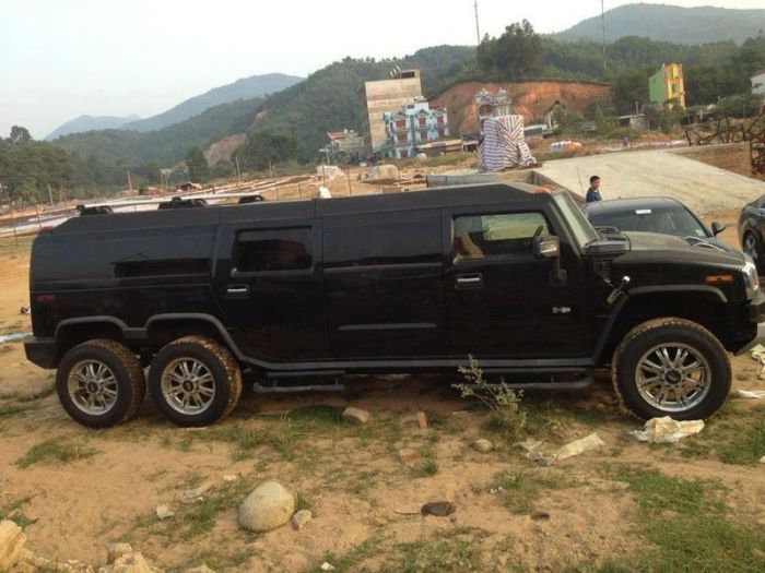 Supercars in Vietnam (28 pics)