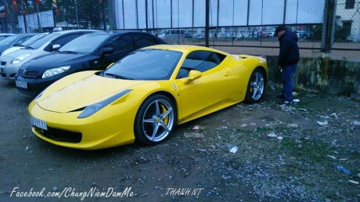 Supercars in Vietnam (28 pics)