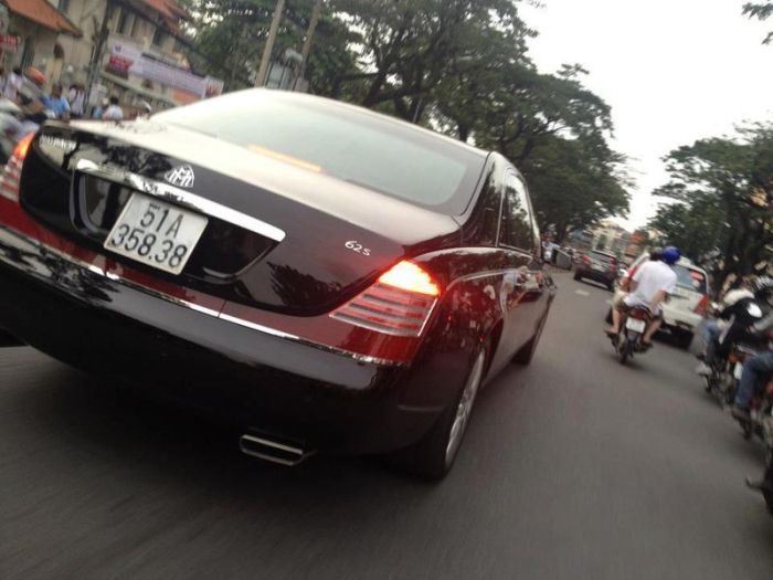 Supercars in Vietnam (28 pics)
