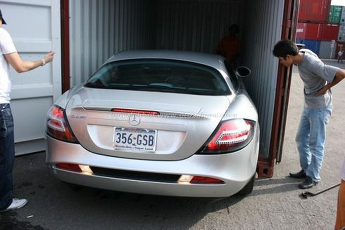 Supercars in Vietnam (28 pics)