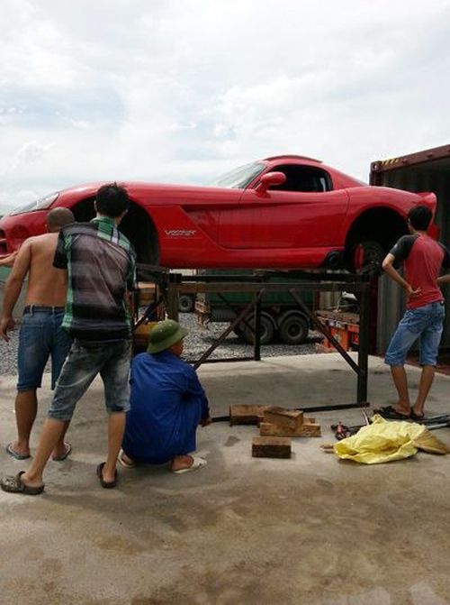 Supercars in Vietnam (28 pics)