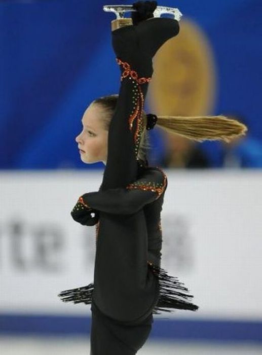 Perfectly Timed Sports Photos (40 pics)