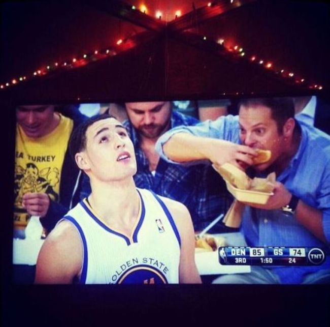 Perfectly Timed Sports Photos (40 pics)