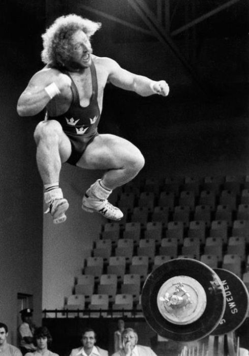 Perfectly Timed Sports Photos (40 pics)