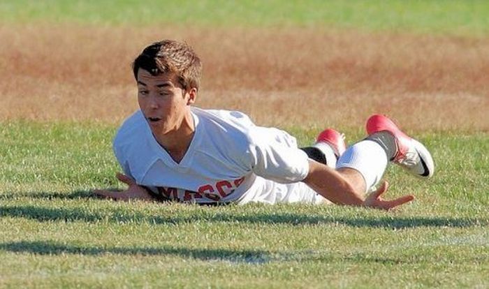 Perfectly Timed Sports Photos (40 pics)