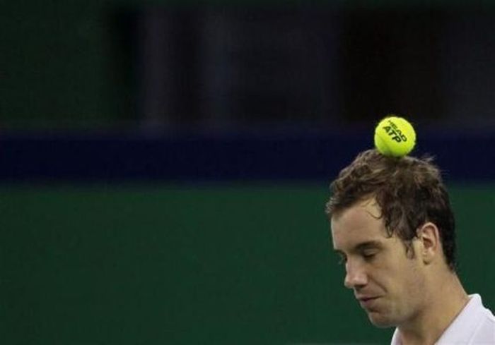 Perfectly Timed Sports Photos (40 pics)