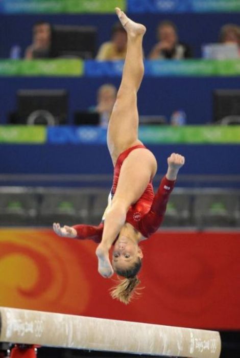 Perfectly Timed Sports Photos (40 pics)